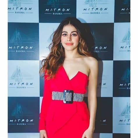 aalia furniturewala